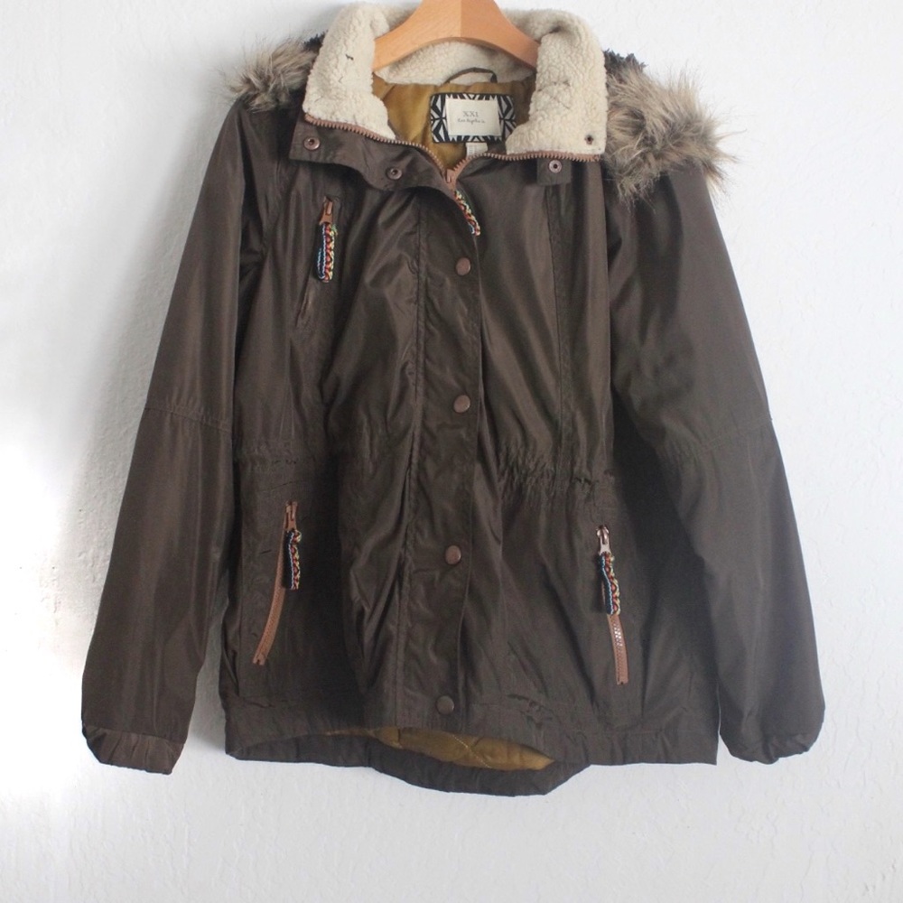 FOREVER 21 HOODED UTILITY JACKET